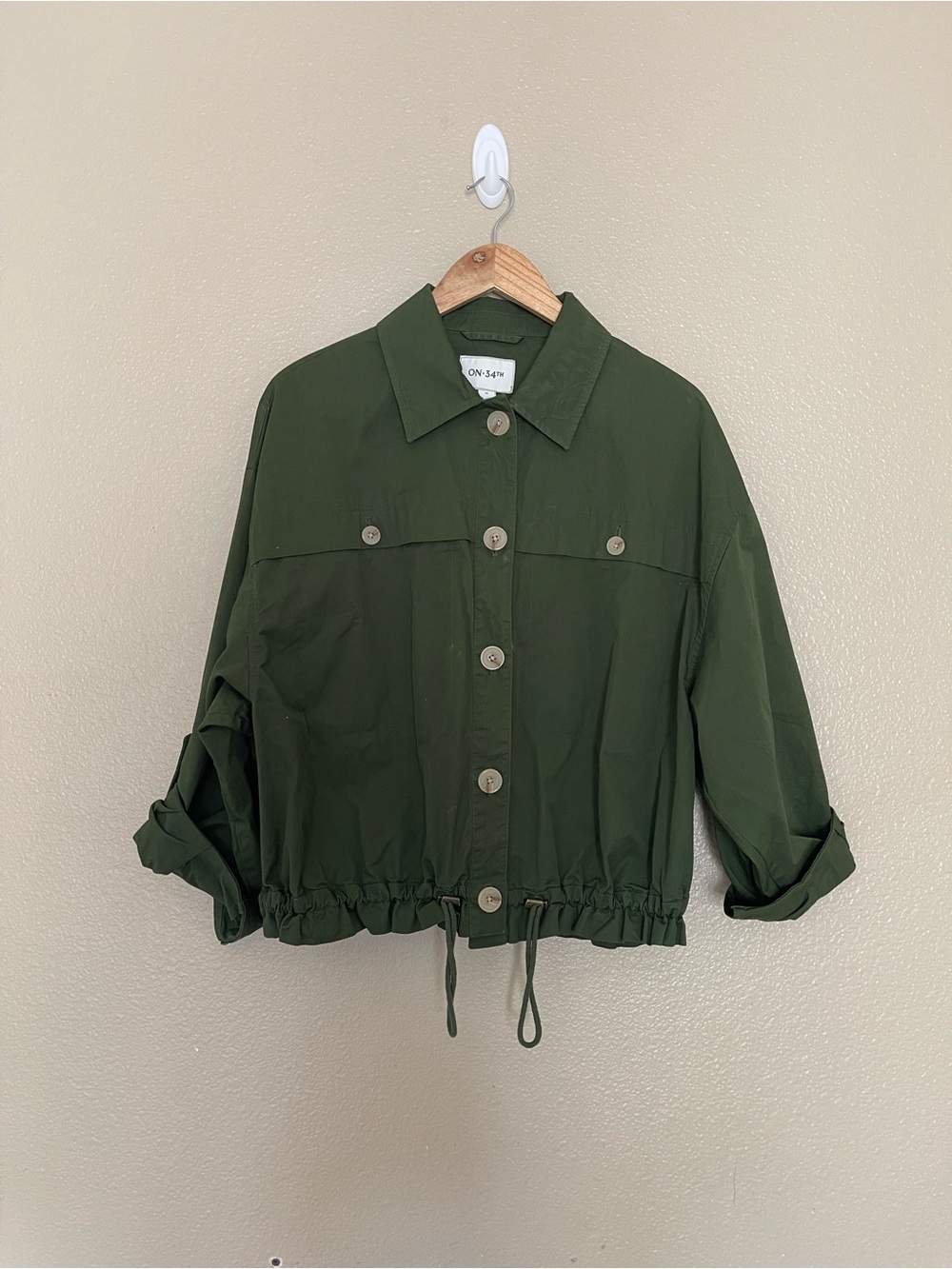 ON-34TH army green blazer jacket roll-up sleeves and an elastic waist size M